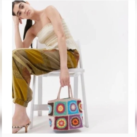 Urban Outfitters Handbags - Urban Outfitters Crochet Knit Granny Floral Daisy Colorful Bag Boho Hippie